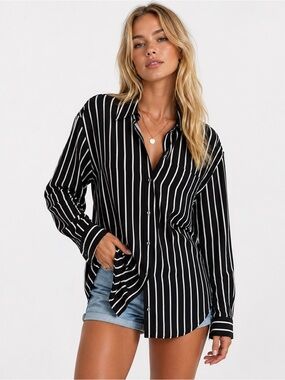 Forever 21 Black & White Striped Button Down Blouse Size Small